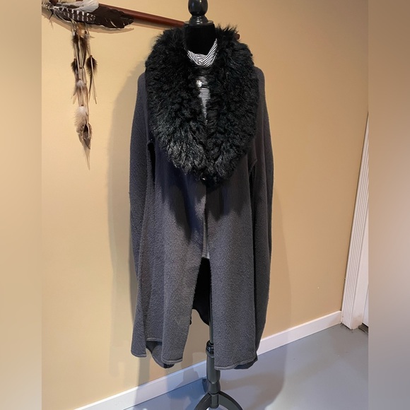 Cejon Womens OSFM faux fur collar soft poncho long line Shawl Cover up Grey - Picture 3 of 8